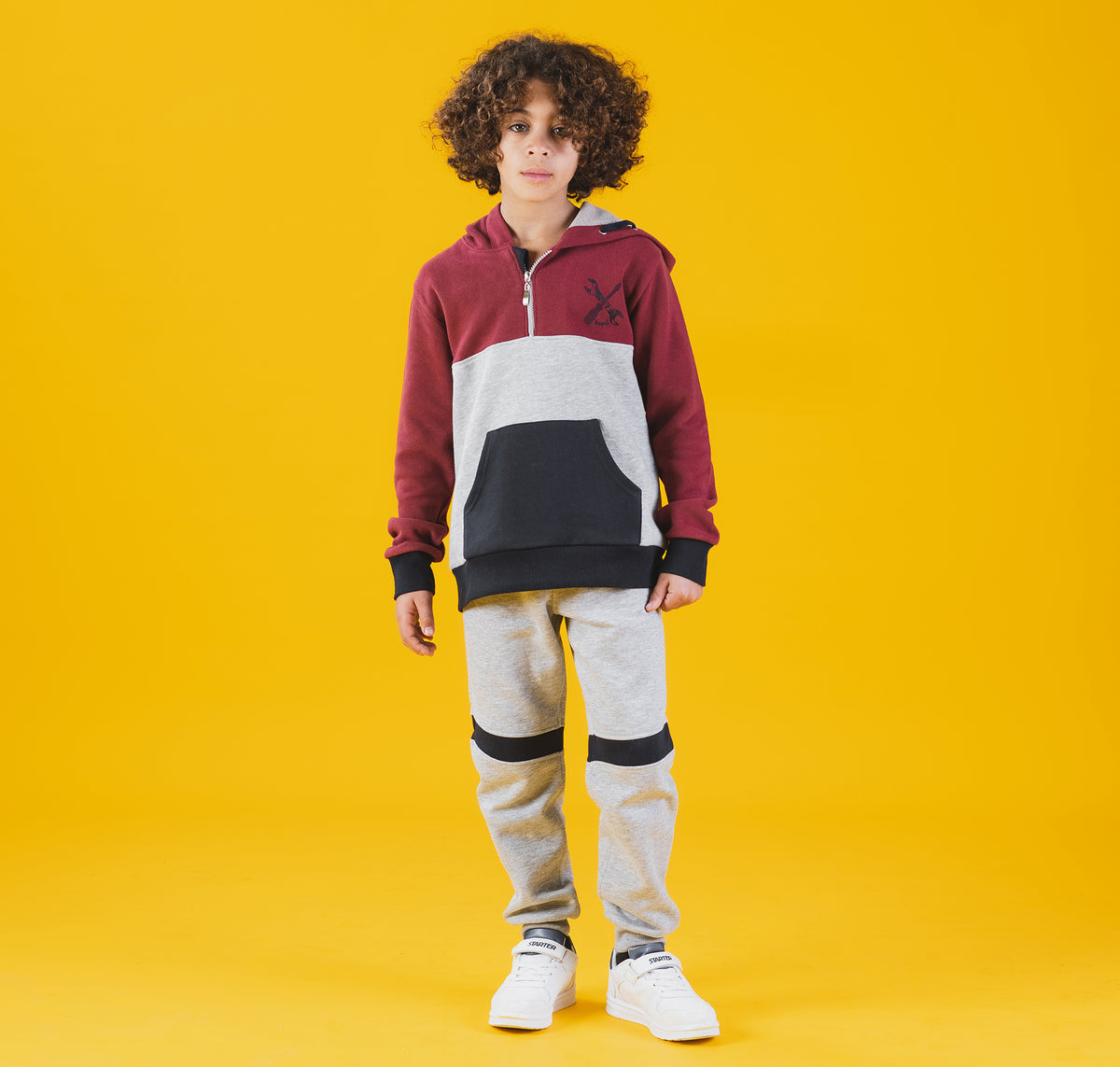 Unique tri-tone sweatshirt with pockets for boys by Pompelo